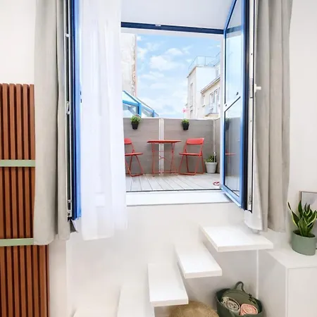 Quiet & Modern Absolute Flat With Terrace *