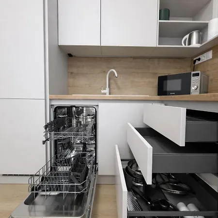 Quiet & Modern Absolute Flat With Terrace *