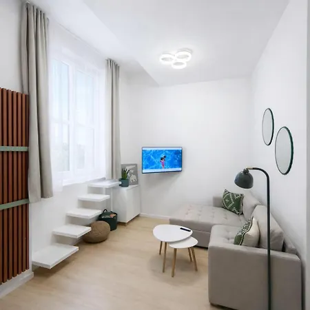 Quiet & Modern Absolute Flat With Terrace شقة *